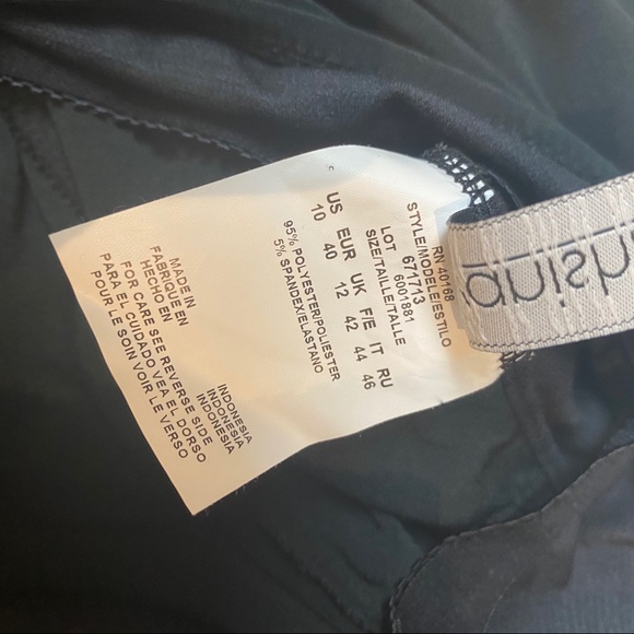 Vanishing Act Tankini Swim Top - Picture 8 of 8